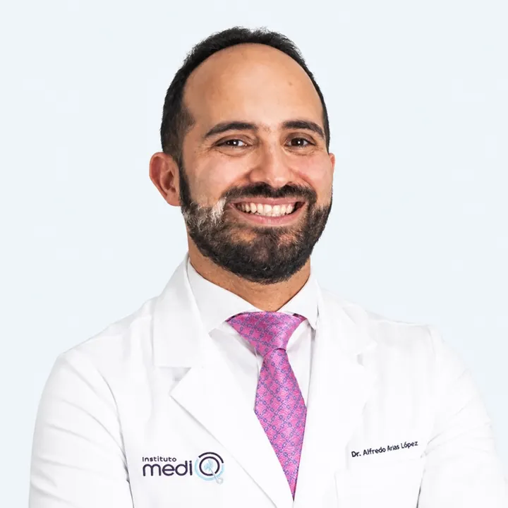 Dr. Alfredo Vivas López