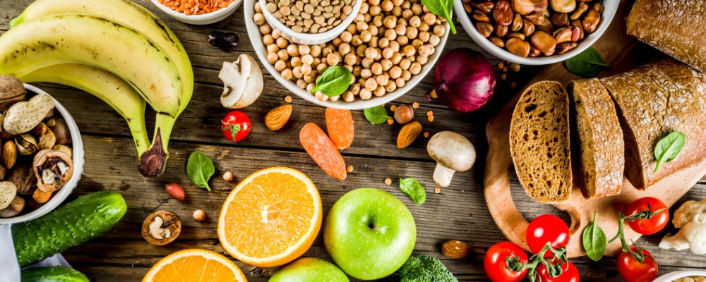Alimentos ricos en fibra para prevenir estreñimiento y molestias anorrectales